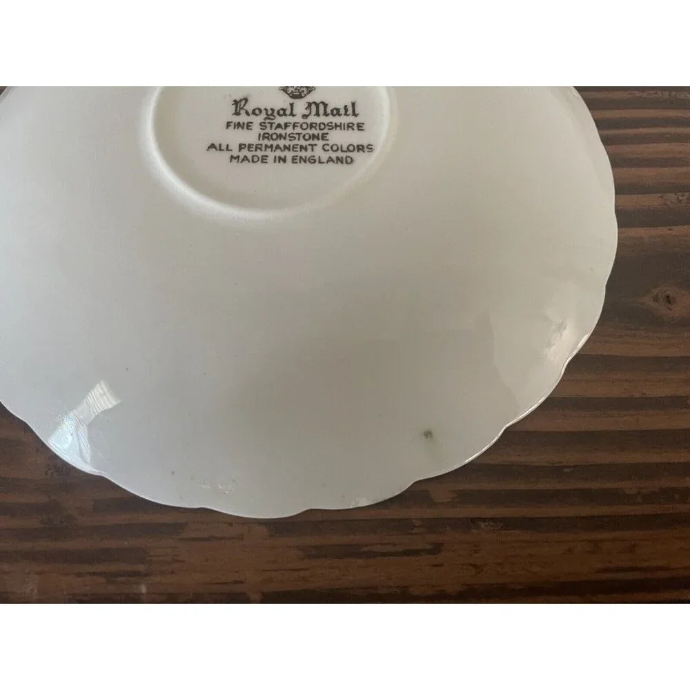 Royal Mail Fine Staffordshire Ironstone Brown Stagecoach Design Plate England